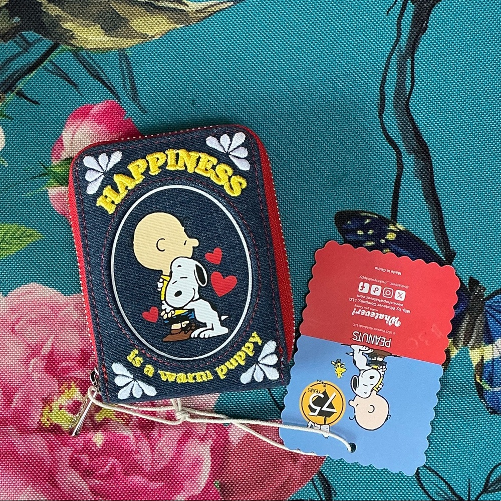 PEANUTS HAPPINESS IS A WARM PUPPY DENIM ACCORDION WALLET